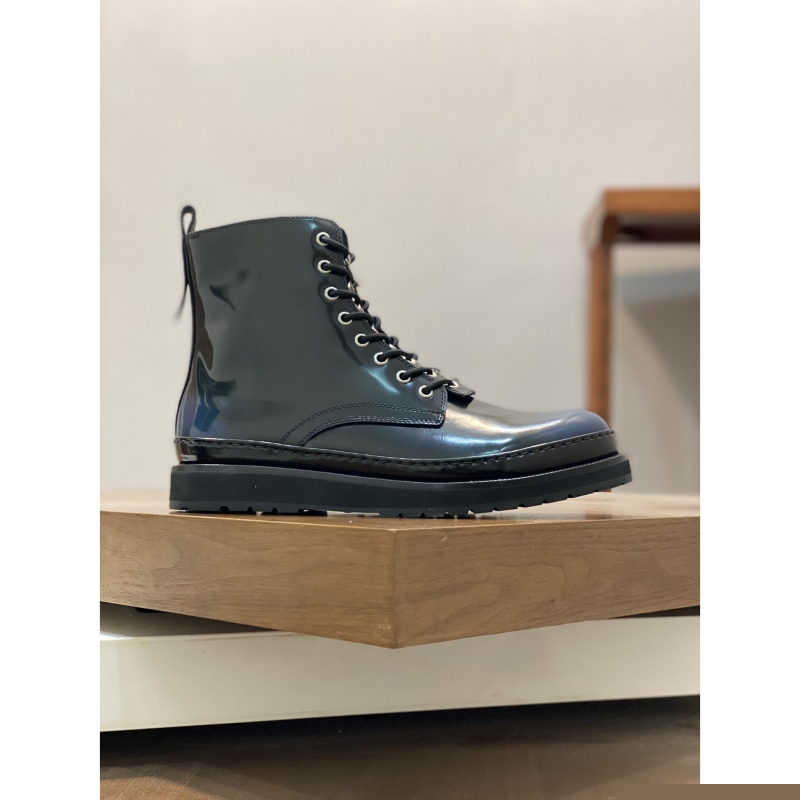 l**is V*t*n boots